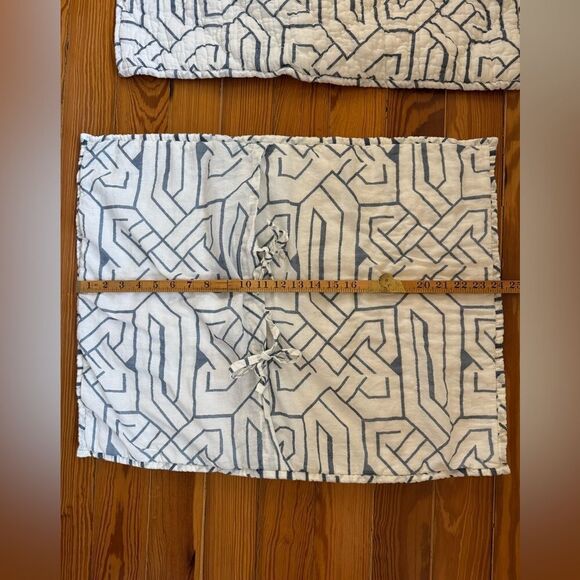 Elisabeth York Pillowshams - Picture 5 of 7